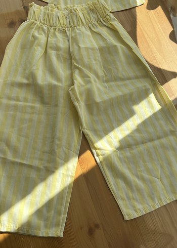 Sarı Pilili Çizgili Bebek Kız Takımı - Görsel 2