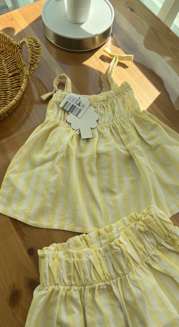 Sarı Pilili Çizgili Bebek Kız Takımı - Görsel 3