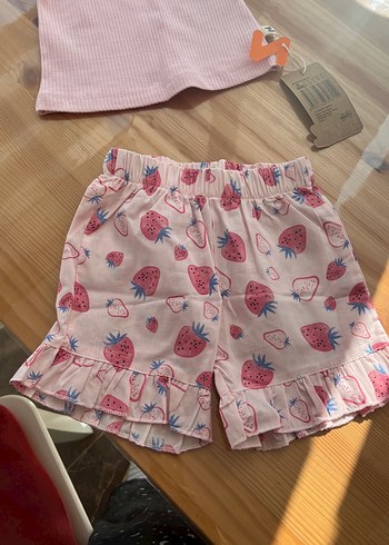 Pembe Çilek Desenli Kısa Kollu Kız Bebek Takımı - Görsel 2