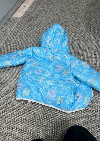 Kız Çocuk Kapüşonlu Renkli Baskılı Mont - Görsel 5