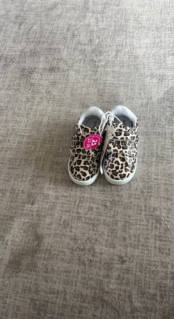 Kız çocuk Leopar Desenli Spor Ayakkabı - Görsel 2