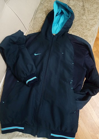Nike Siyah Kapusonlu Spor Mont