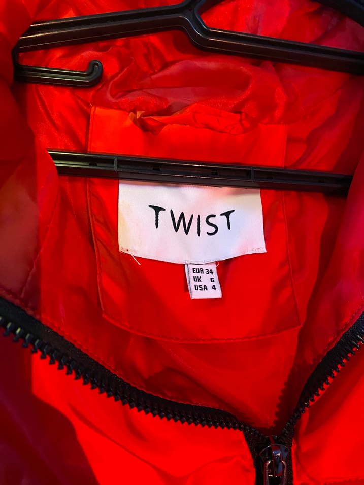 Twist Kırmızı şişme mont - Görsel 4