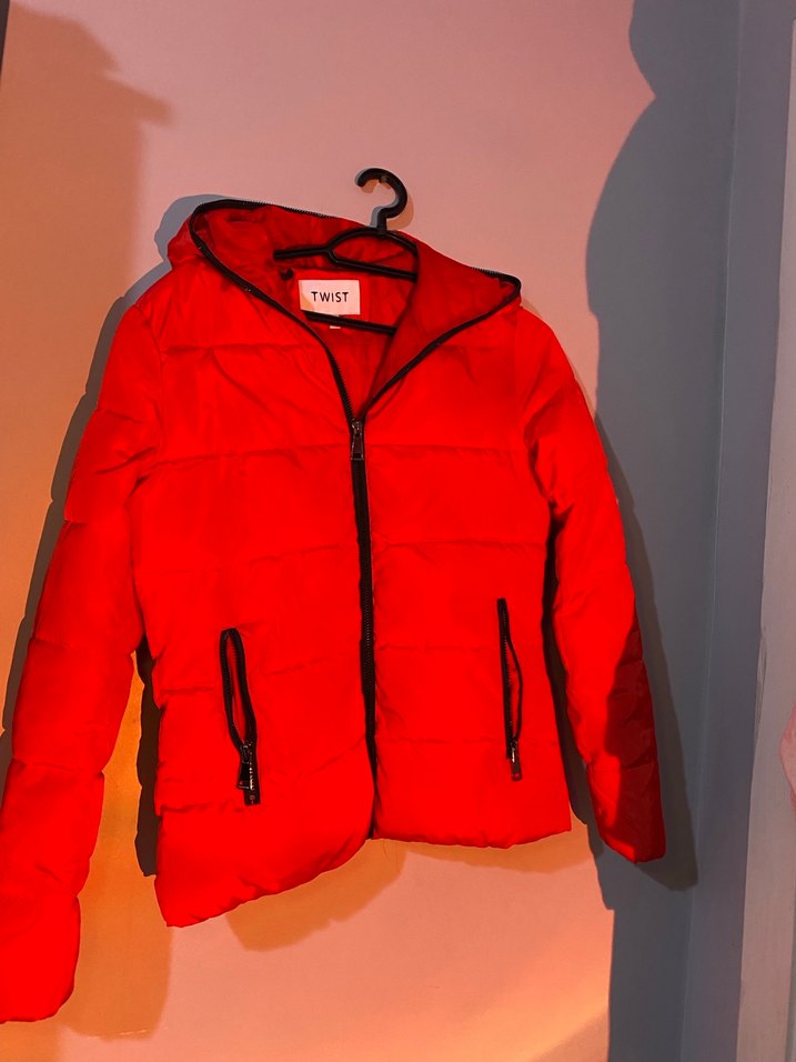 Twist Kırmızı şişme mont - Görsel 2