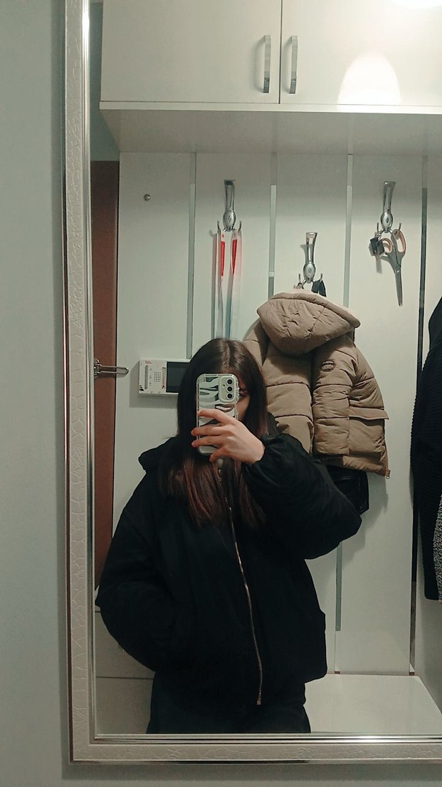 Bershka Siyah Fermuarlı lastikli kadın şişme mont - Görsel 5