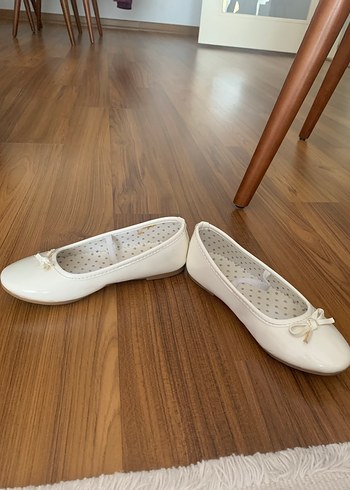 Kız Çocuk Beyaz Fiyonklu Bale Ayakkabısı - Görsel 2