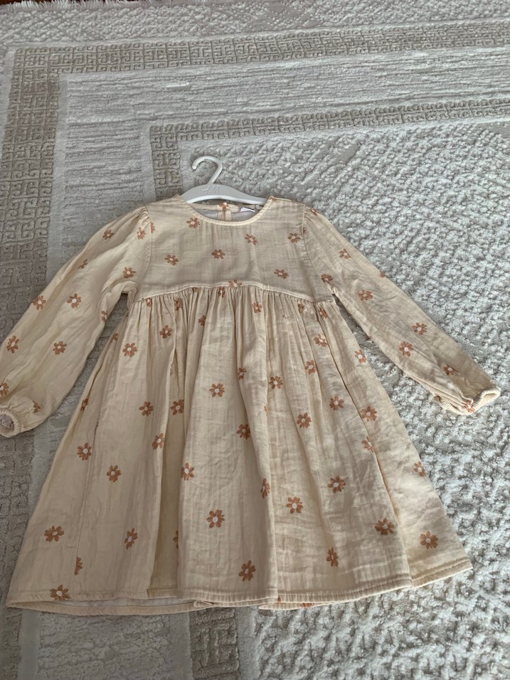 Nakışlı Bej Kız Elbisesi - Görsel 2