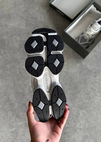 New Balance Beyaz Gri Bağcıklı Stiletto Topuklu Spor Ayakkabı
