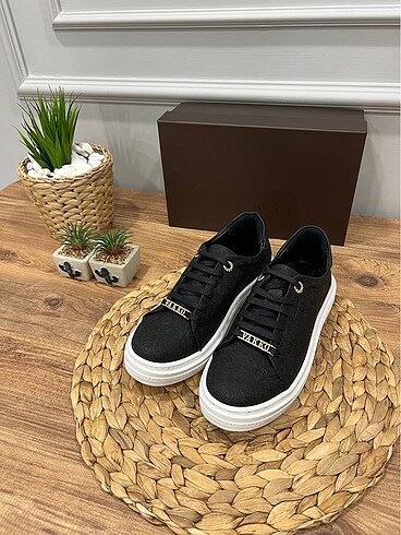 VAKKO SNEAKERS