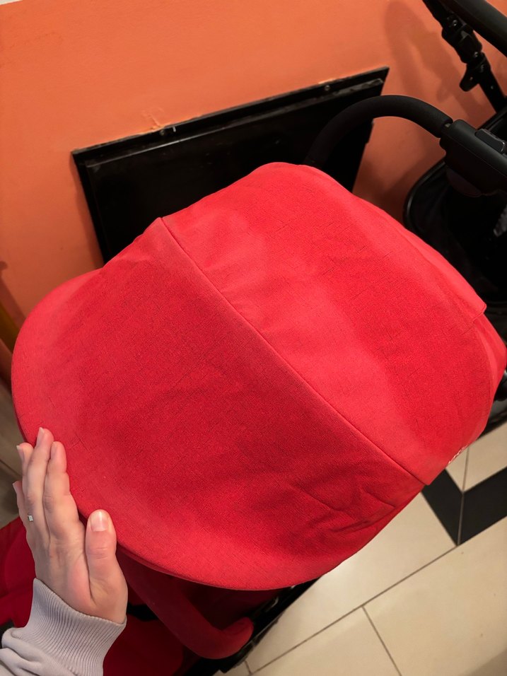 Kırmızı Bebek Arabası - Görsel 4