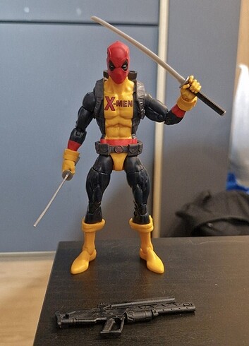 Beden MARVEL LEGENDS DEADPOOL X-MEN TRAINING SUIT
