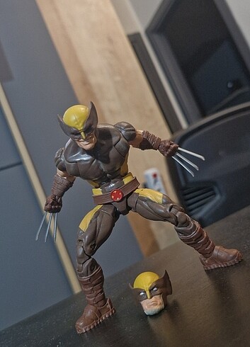 MARVEL LEGENDS WOLVERINE HOUSE OF X