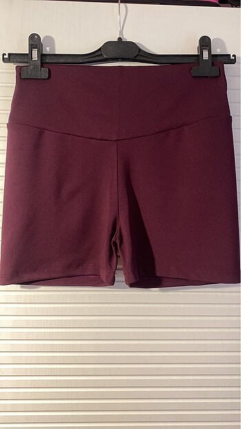 Bordo mini tayt şort