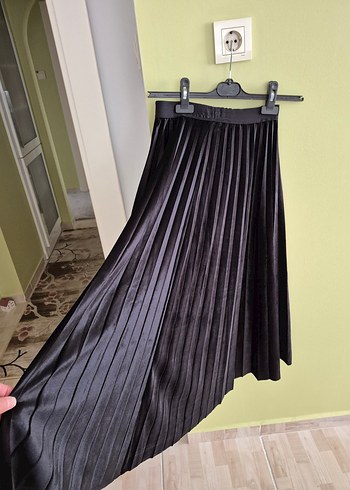 Siyah Pilili Kadife Süet Uzun Etek - Görsel 7