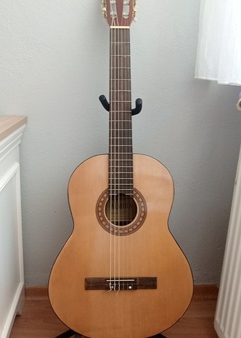 Bej Klasik Gitar