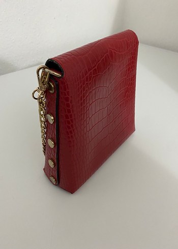 Kırmızı Deri Yılan Desenli Zincir Detaylı Çanta - Görsel 4