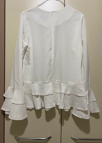Kadın Beyaz Uzun Kollu Fırfırlı Bluz - Görsel 2