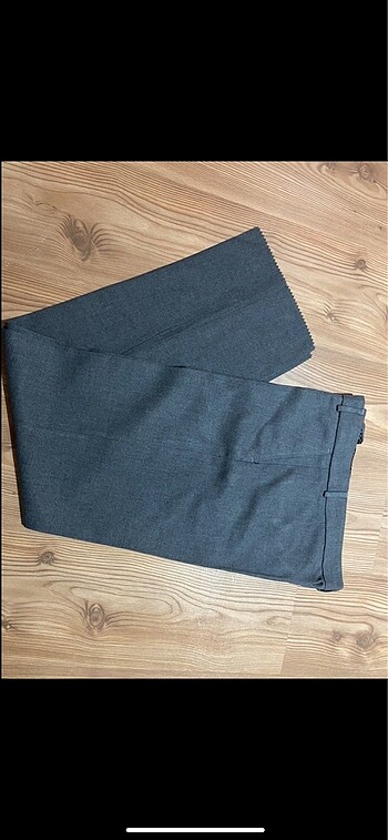 Erkek pantolonlar Her biri 200 Tl - Görsel 12