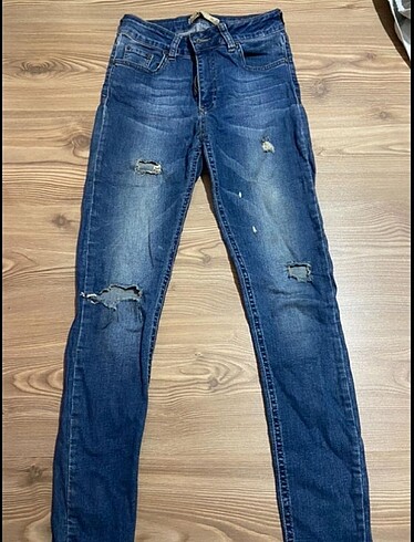 Kadın Pantolonlar Her Biri 200 Tl - Görsel 11