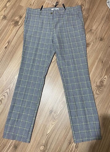 Kadın Pantolonlar Her Biri 200 Tl - Görsel 19