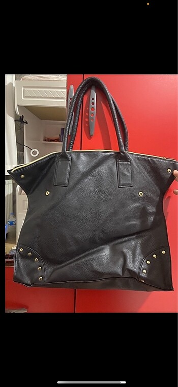 Siyah çanta - Görsel 2