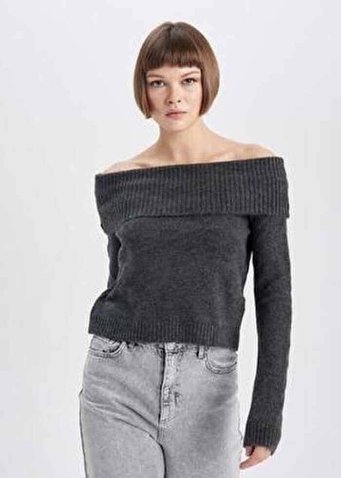 Bershka Omzu Açık Triko - Görsel 3