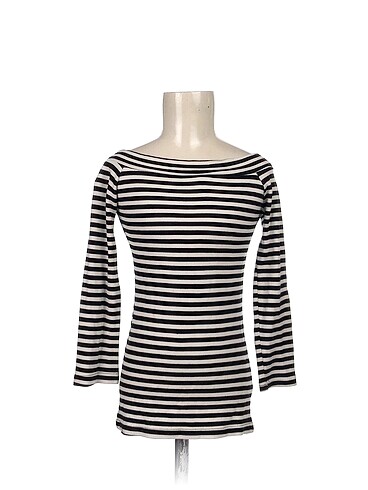 Diğer T-shirt %70 İndirimli.