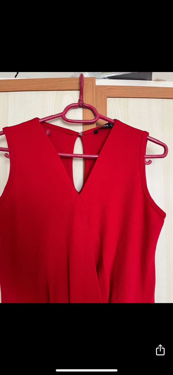 Kırmızı Drapeli V Yakalı Kadın Tulum - Görsel 4