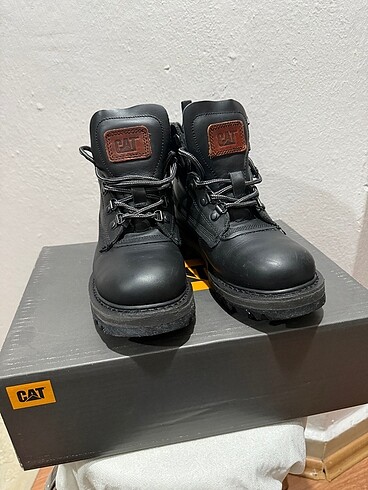 37 Beden siyah Renk Cat Bot-Siyah-37 Rework 015G101170