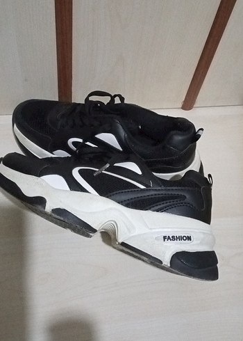 Siyah Bağcıklı Kadın Spor Ayakkabı - Görsel 3