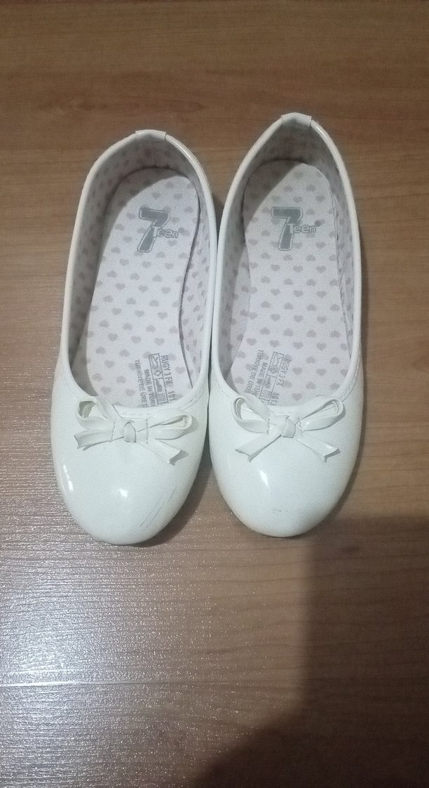 Beyaz Fiyonk Detaylı Kız Babet - Görsel 2