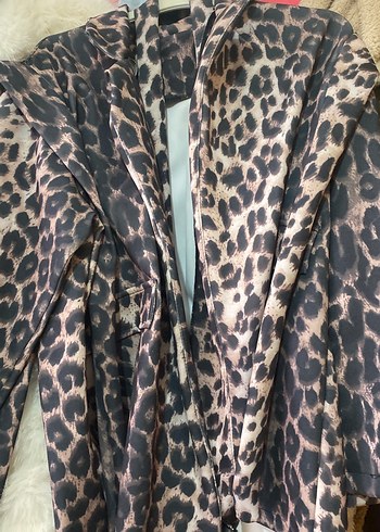 Kadın Leopar Desenli Uzun Kollu Salaş Uzun Bornoz - Görsel 2