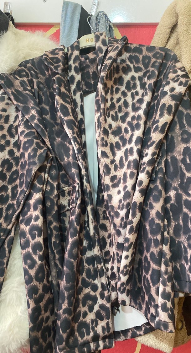 Kadın Leopar Desenli Uzun Kollu Salaş Uzun Bornoz - Görsel 2