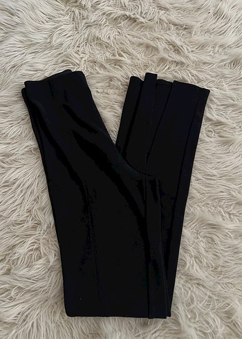 xs Beden Zara marka Rahat Kesim Pantolon likralı