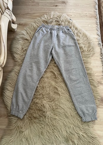 Pull&Bear markaGri Rahat Kesim Kadın Eşofman Altı