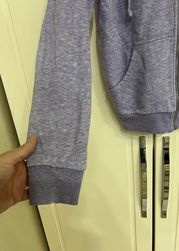 xs Beden mor Renk H&M markaFermuarlı Kapüşonlu Kadın Sweatshirt