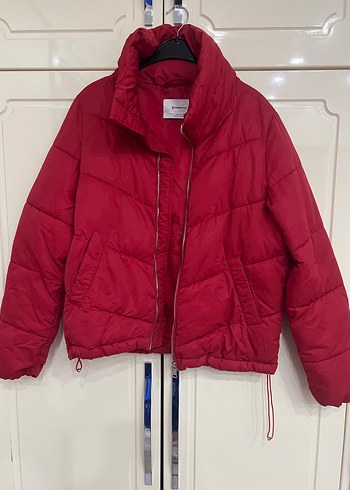 Stradivarius markaKırmızı Fermuarlı Kadın Mont
