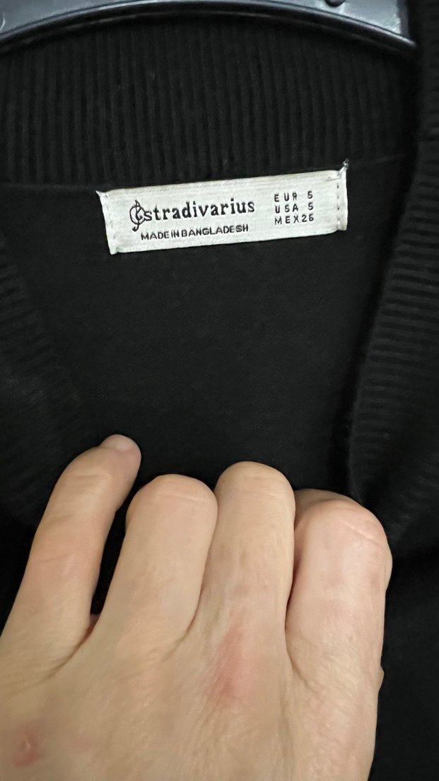 Stradivarius marka Siyah Kadın Oversize Uzun Kollu Kazak - Görsel 4