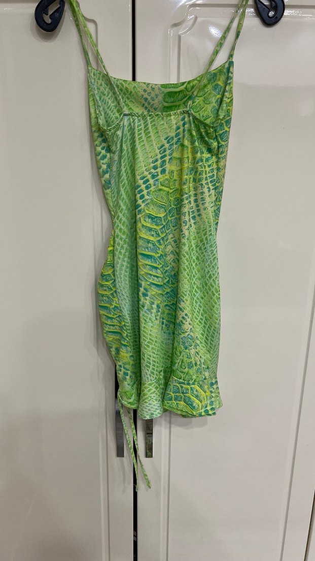 Bershka marka Yeşil Yılan Desenli Drapeli Midi Elbise - Görsel 5
