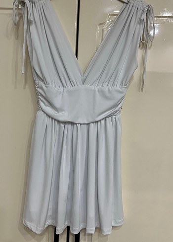 V Yaka Beyaz Mini Drapeli Elbise - Görsel 2