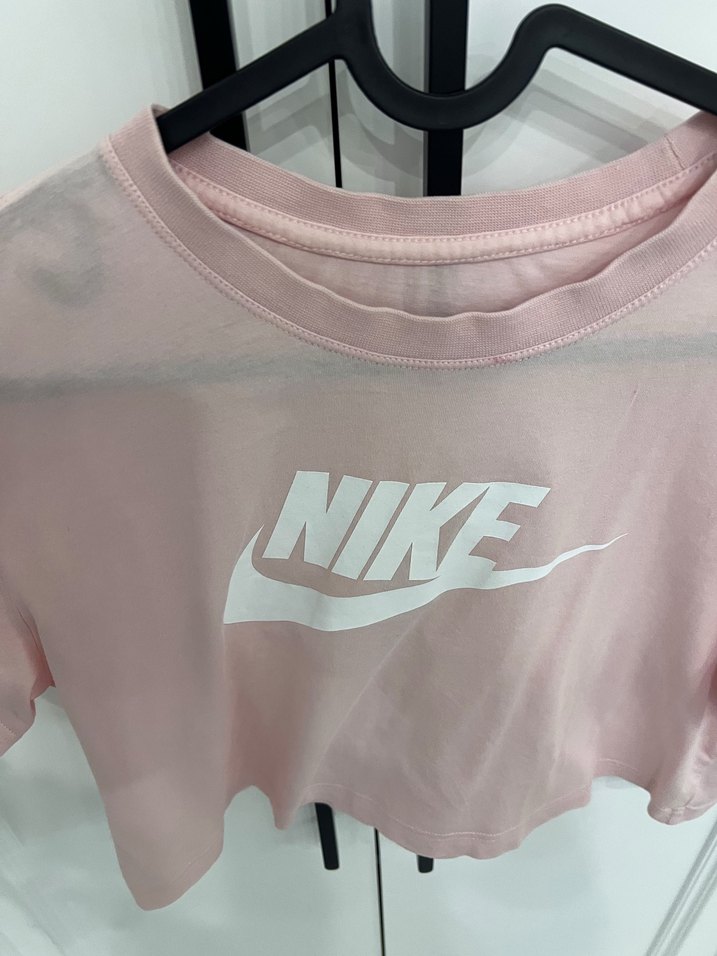 Orijinal Nike Pembe Crop Tişört — görsel 5/7