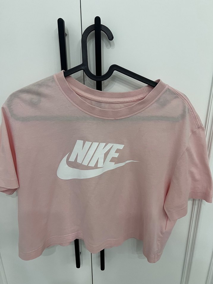 Orijinal Nike Pembe Crop Tişört — görsel 3/7