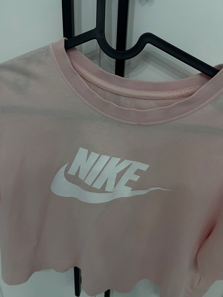 Orijinal Nike Pembe Crop Tişört — görsel 4/7