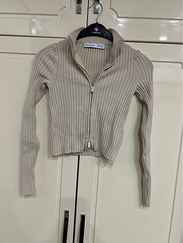 Bershka marka hırka