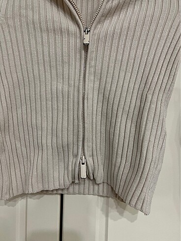 xs Beden Bershka marka hırka