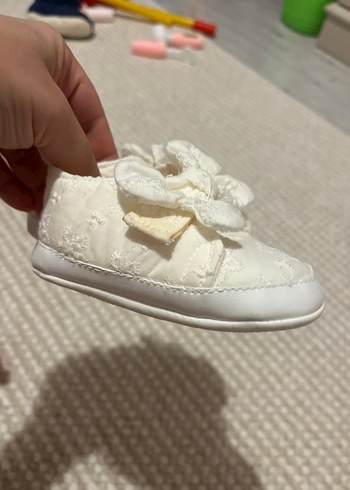 Kız Bebek Beyaz Nakışlı İlk Adım Ayakkabısı - Görsel 5