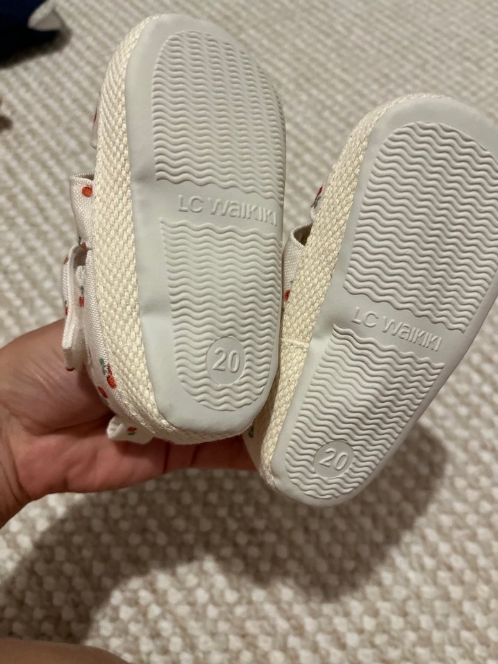 Kız Bebek Beyaz Nakışlı İlk Adım Ayakkabısı - Görsel 3