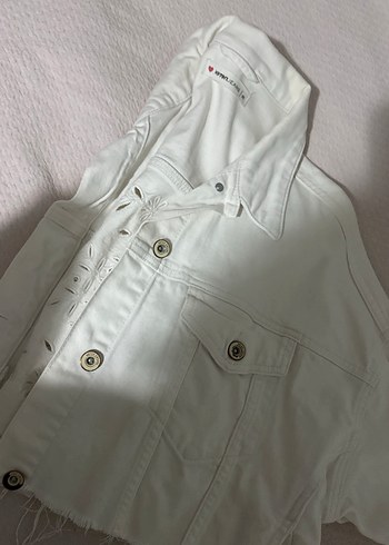 Beyaz Düğmeli Kadın Denim Ceket - Görsel 3