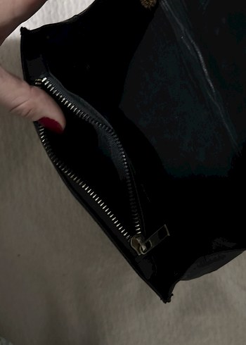 Zara Zincir Detaylı Siyah Deri Çanta - Görsel 4