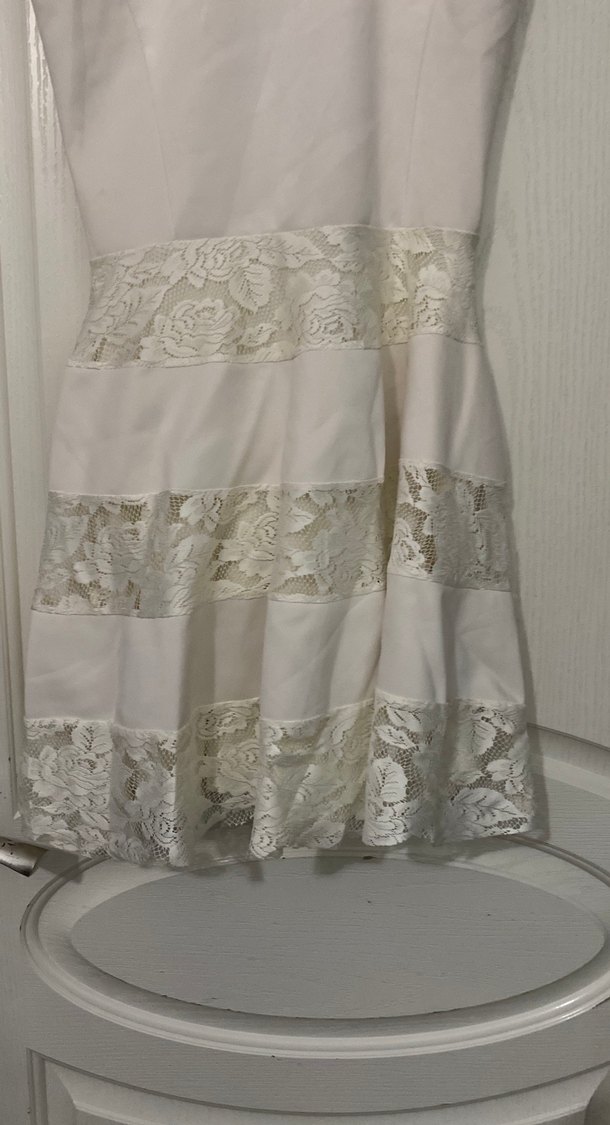 Dantel Detaylı Beyaz Mini elbise - Görsel 2